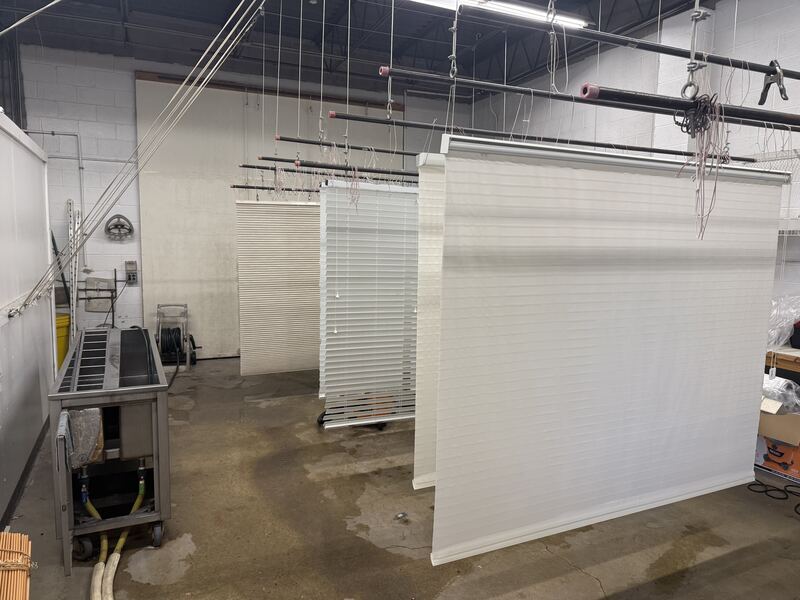 The Hang and Shine ultrasonic blind cleaning facility